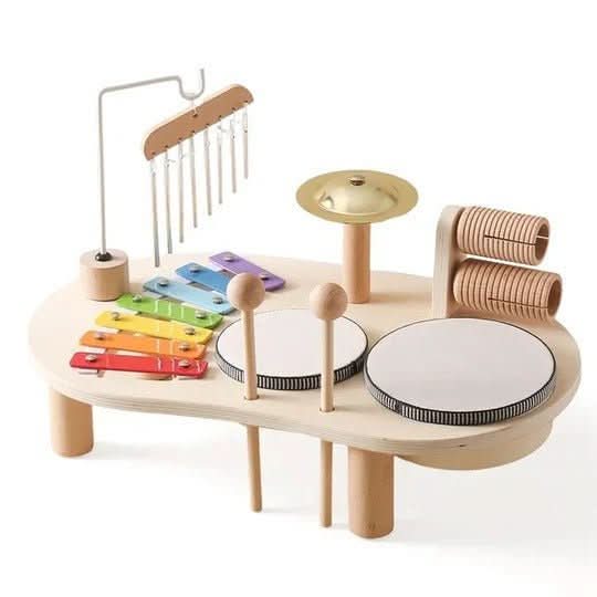 Buntes Melodiny Holzspielzeug-Set für Babys, inkl. Xylophon, fördert Kreativität, Rhythmusgefühl und motorische Fähigkeiten.