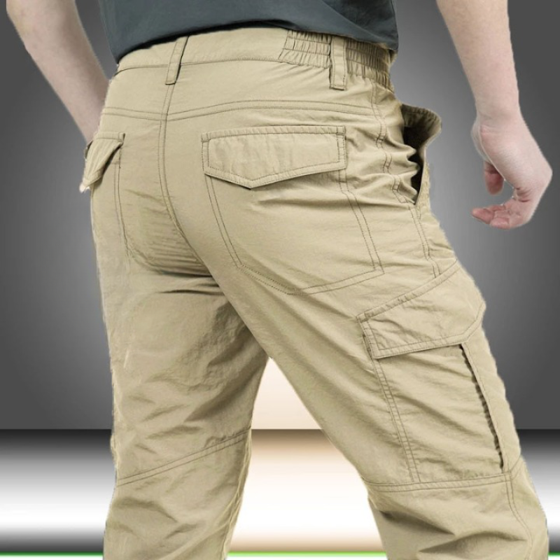 Cargo Hose für Herren, stilvoll mit praktischen Seitentaschen, erhältlich in mehreren Farben, ideal für Freizeit und Alltag.