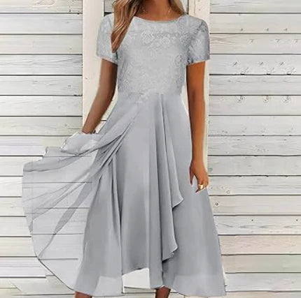 Kjole for kvinner med blomstermønster