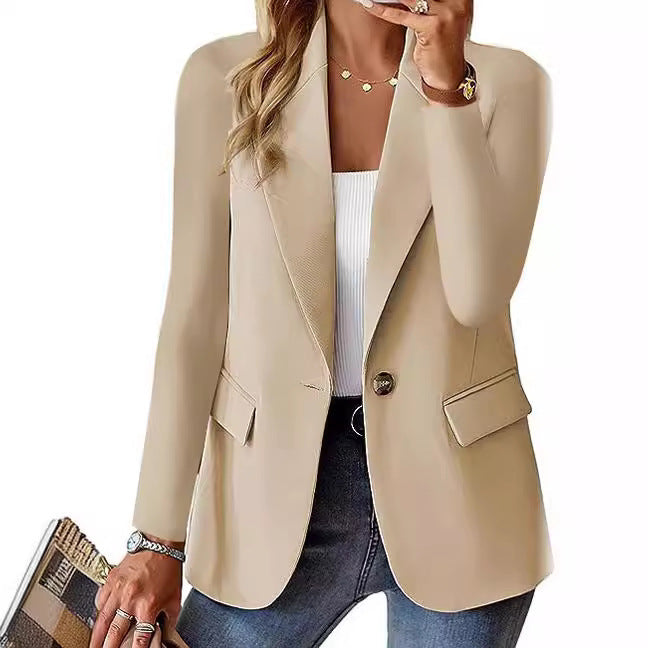 "Damenblazer in Frontansicht, eleganter Schnitt, klassisches Design, vielseitig für Büro und formelle Anlässe"