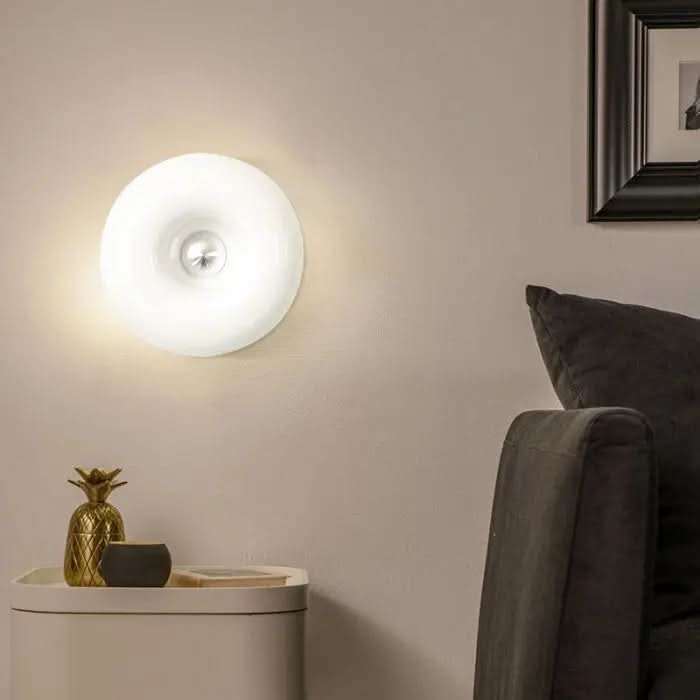 "Donut Tischlampe mit LED, runden Formen, Touch-Dimmer, in edlem Glas und Metall, ideal als stilvolle Tischleuchte."