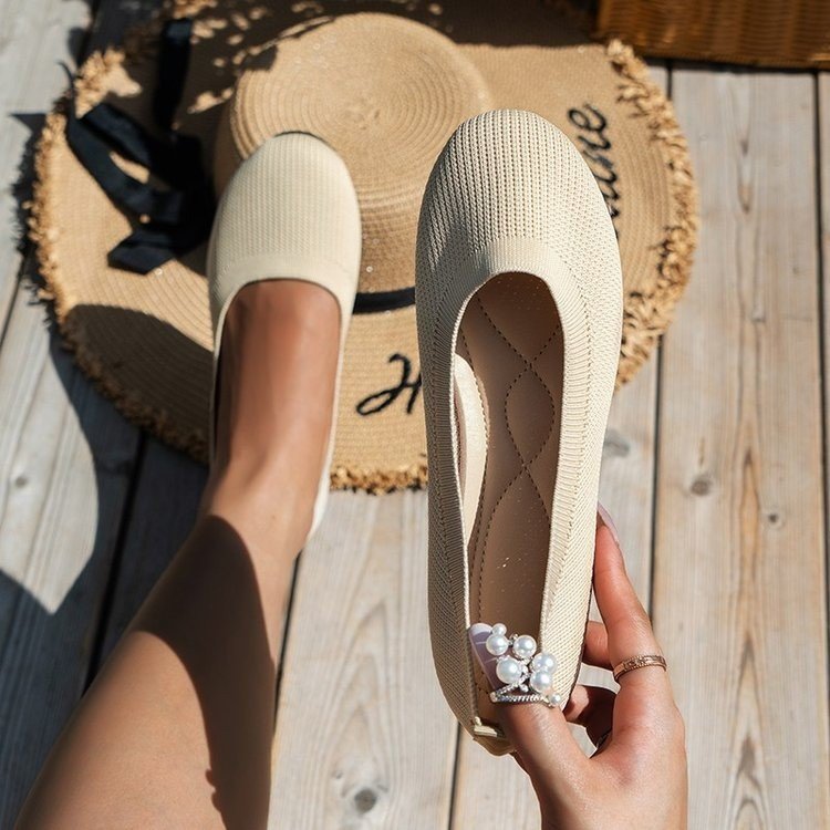 Elegante Damen Ballerinas mit flexiblem Obermaterial und rutschfester Sohle, ideal für Komfort und Stil im Alltag.
