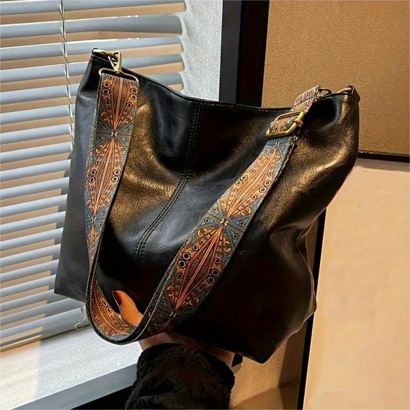 Elegante Damen Schultertasche in Vintage-Optik, Vorderansicht, beige Farbe, stilvoll, praktisch, robustes PU-Material.
