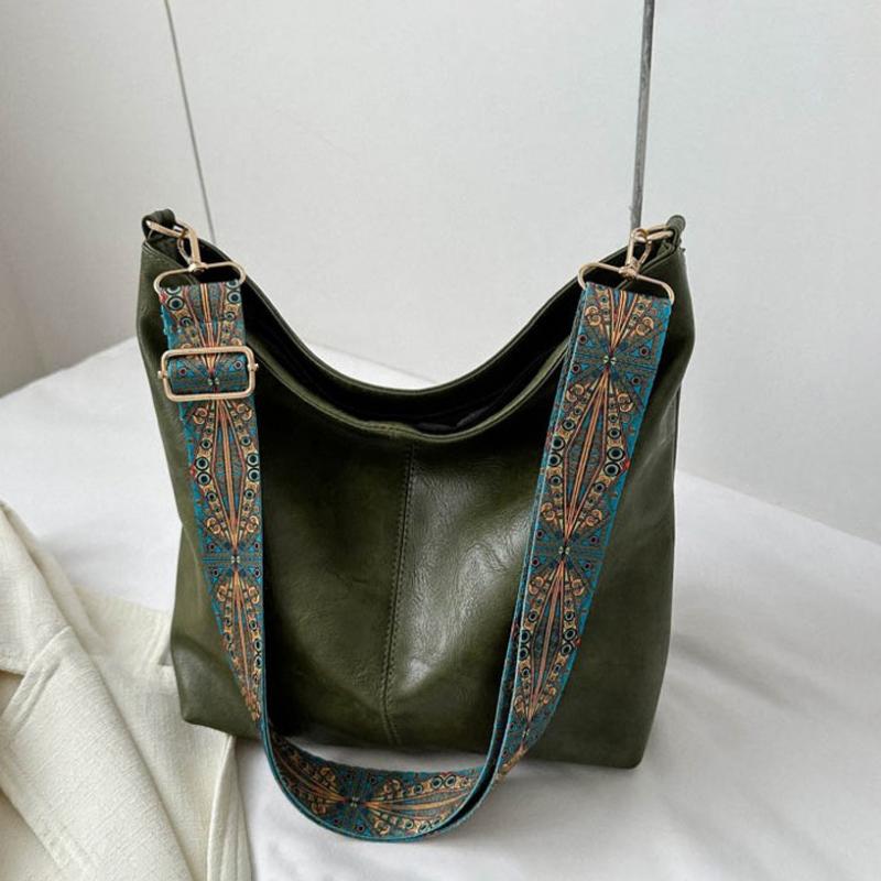 Elegante Damen Schultertasche in Vintage-Optik, Vorderansicht, beige Farbe, stilvoll, praktisch, robustes PU-Material.