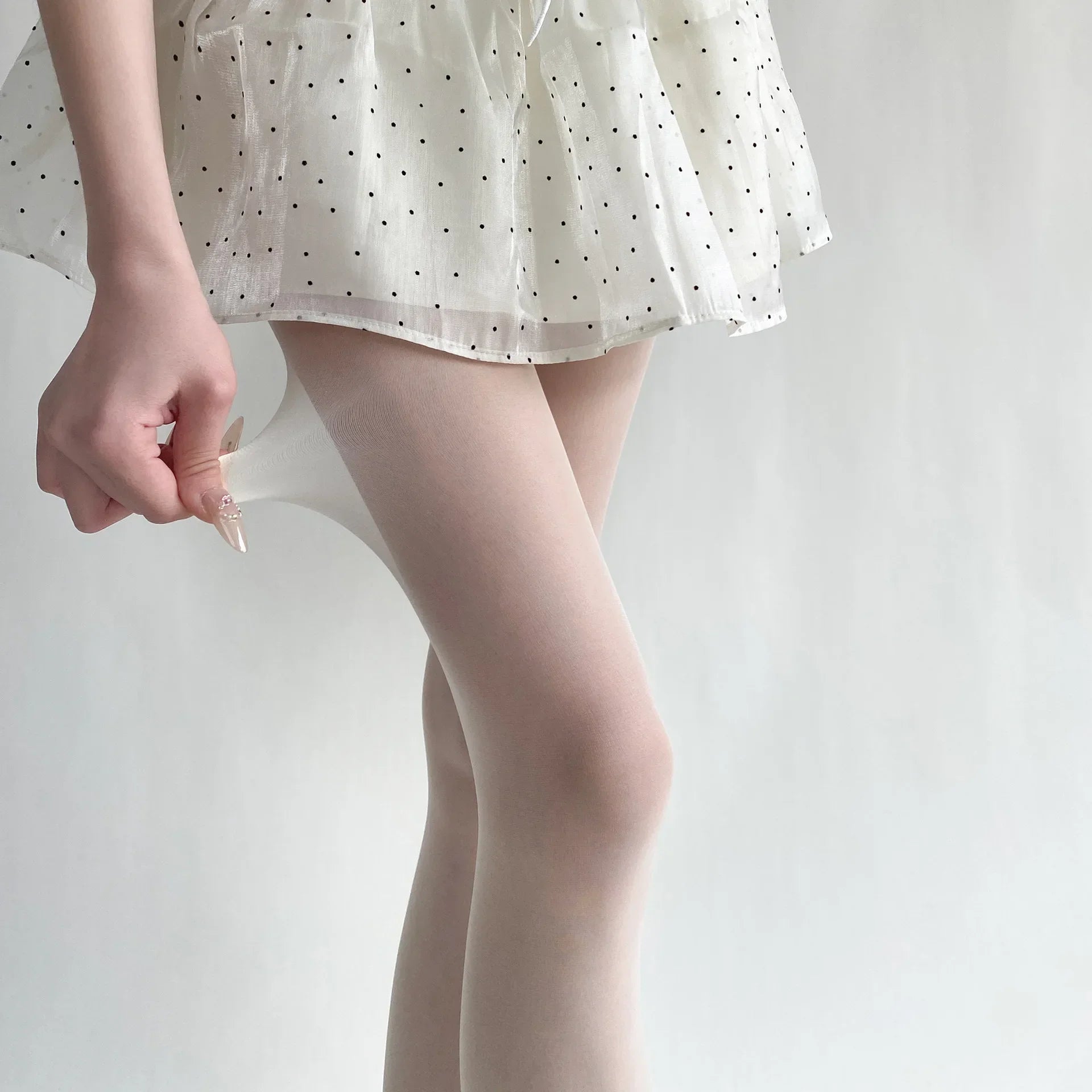 "Elegante Damen Strumpfhose, schlanke Passform, vielfältige Farben für jeden Look und Anlass"