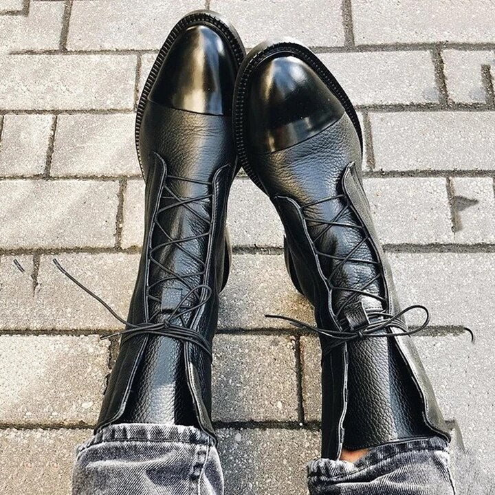 Elegante Damen-Stiefeletten mit Absatz, Vintage-Design, schwarzes Öko-Leder, warmes Baumwollfutter, klassische Schnürung.