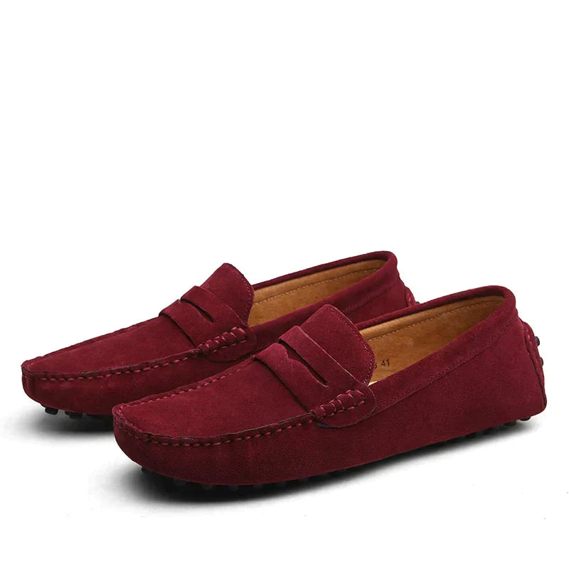 "Elegante Herren-Wildleder Slipper, italienischer Stil, in verschiedenen Farben, komfortabel und zeitloses Design."