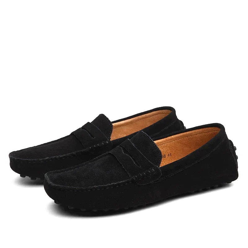 "Elegante Herren-Wildleder Slipper, italienischer Stil, in verschiedenen Farben, komfortabel und zeitloses Design."