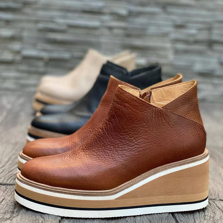 Ortopediske ankelstøvletter for kvinner i et elegant miljø