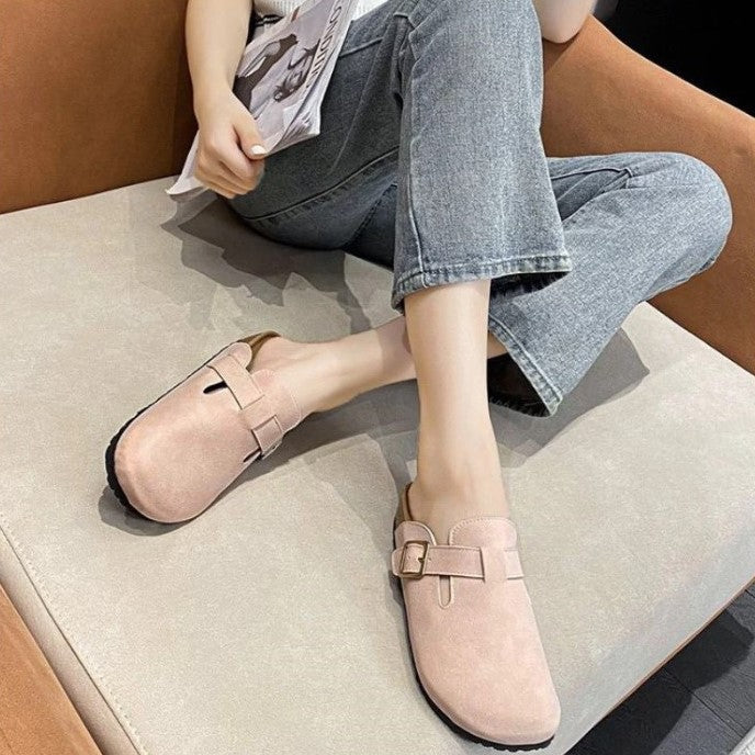 Elegante vegane Sandale für Damen in Beige, umweltfreundlich, mit ergonomischem Design. Perfekt für Alltag und Freizeit.