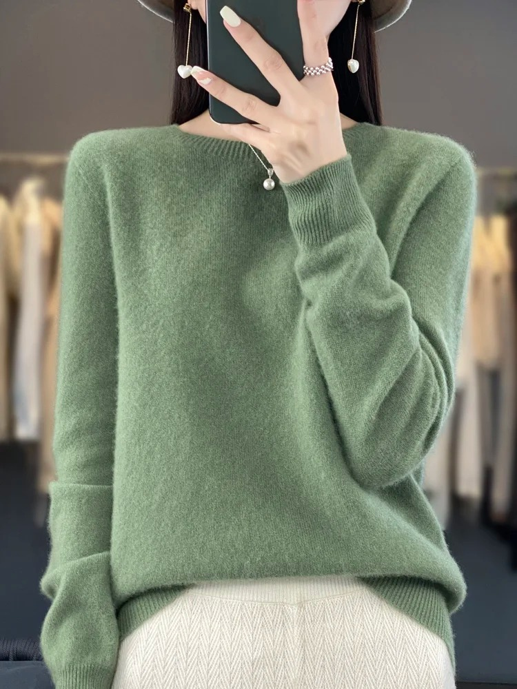 "Eleganter Damen Kaschmir Pullover mit rundem Ausschnitt, weiche Textur, klassisches Design, vielseitig für jeden Anlass."