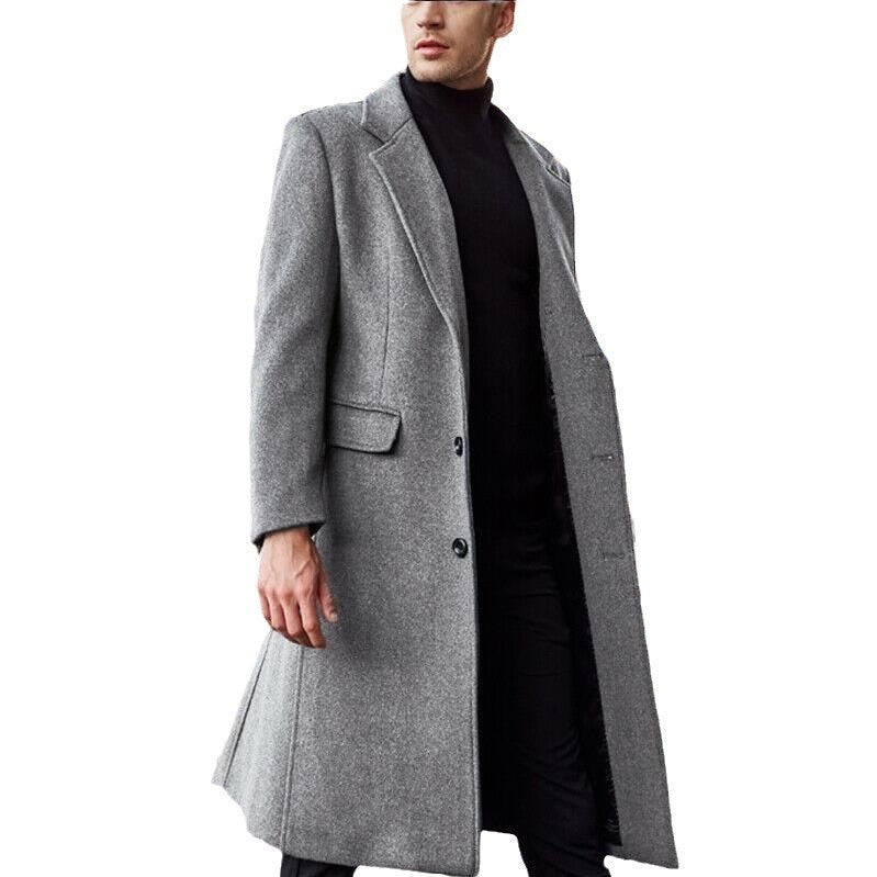 "Eleganter Herren Wollmantel, klassische Silhouette, komfortabel, Frontansicht, mit stilvollem Reverskragen und Taschen"