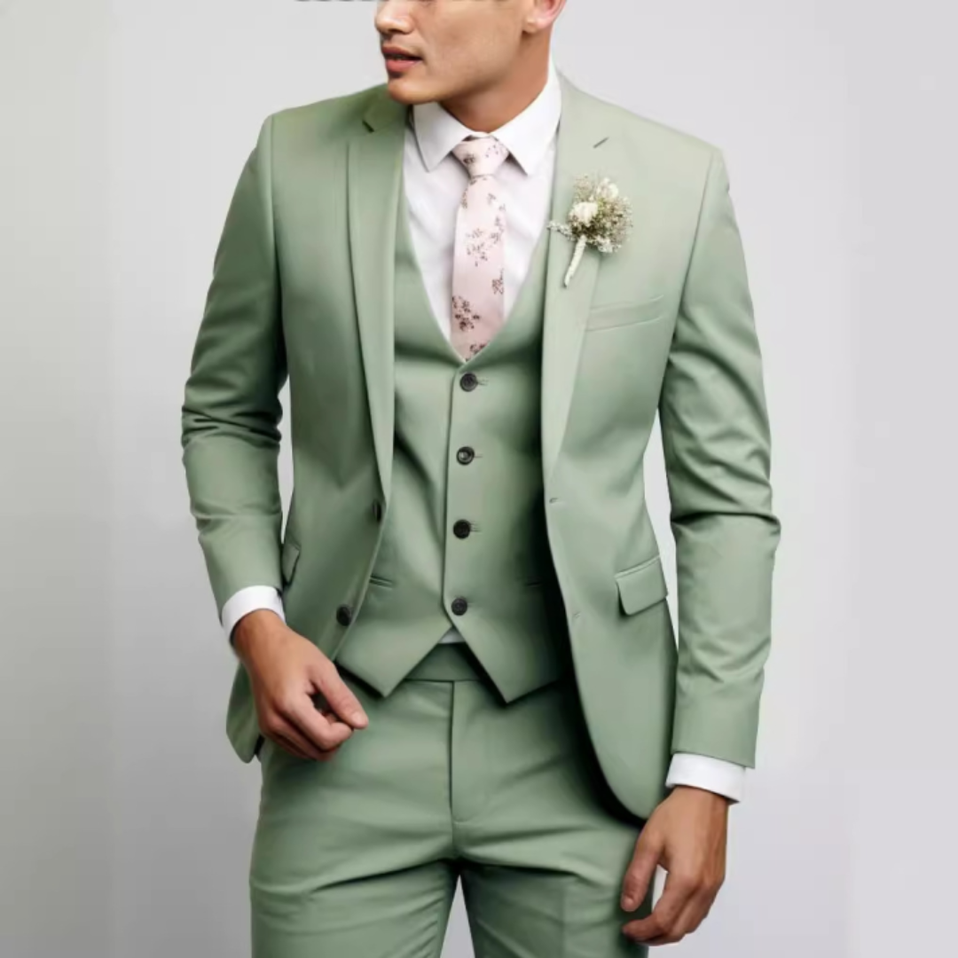 "Eleganter schlanker Herren-Hochzeitsanzug, Dreiteiler mit Zweiknopf-Jacke, Weste und Hose für formelle Anlässe."