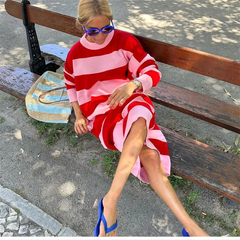 Midikjole for kvinner med moderne striper