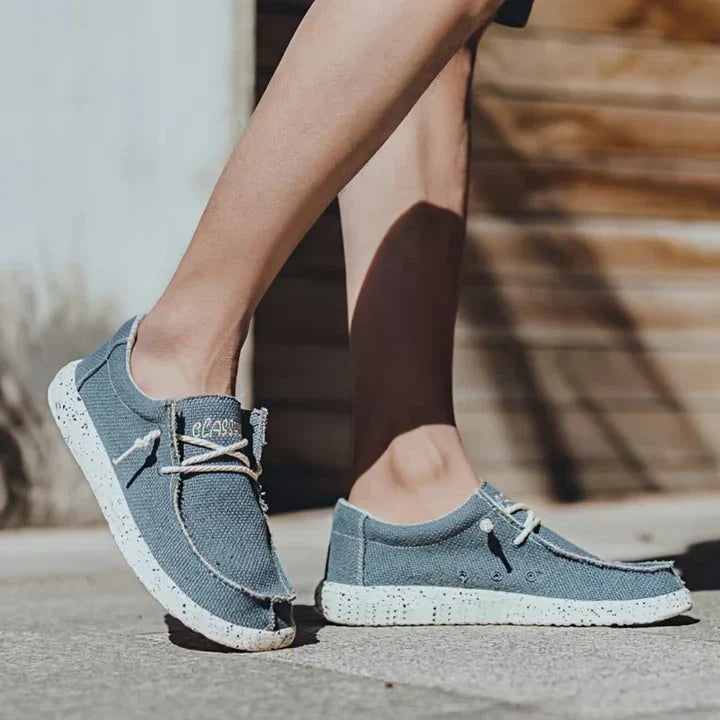 "Frauen Schlupfschuhe leicht luftig grau, ideal für Alltag und Spaziergänge, bieten Komfort und robuste Materialien."