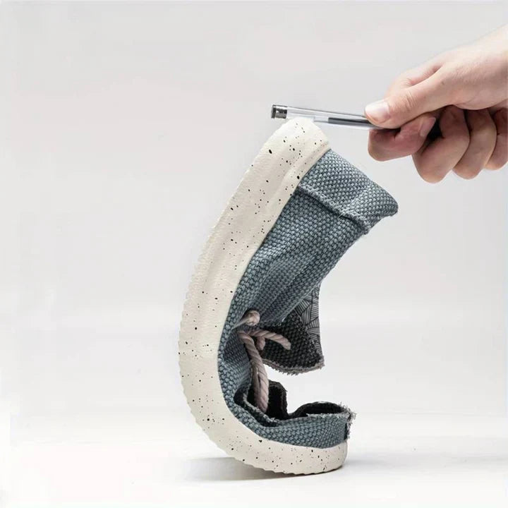 "Frauen Schlupfschuhe leicht luftig grau, ideal für Alltag und Spaziergänge, bieten Komfort und robuste Materialien."