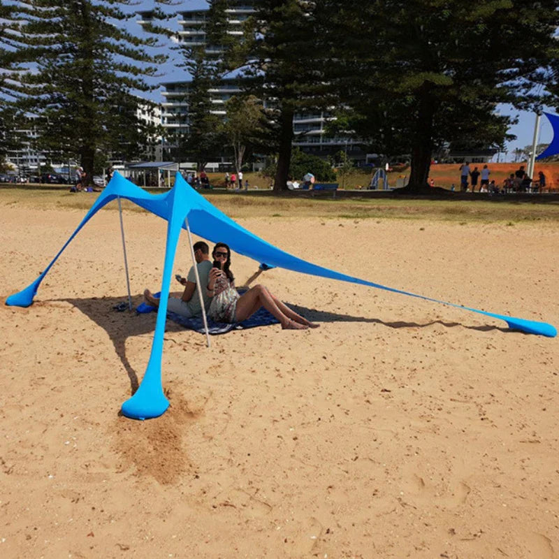 "Geräumige Strandmuschel mit UPF50+ UV-Schutz, geeignet für 3–4 Personen, ideal für sonnige Ausflüge am Strand."