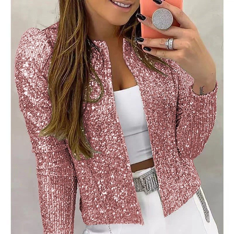 Glitzernde Damen Strickjacke, Vorderansicht in Champagner, elegantes Glitzerdesign, vielseitig für stilvolle Anlässe.