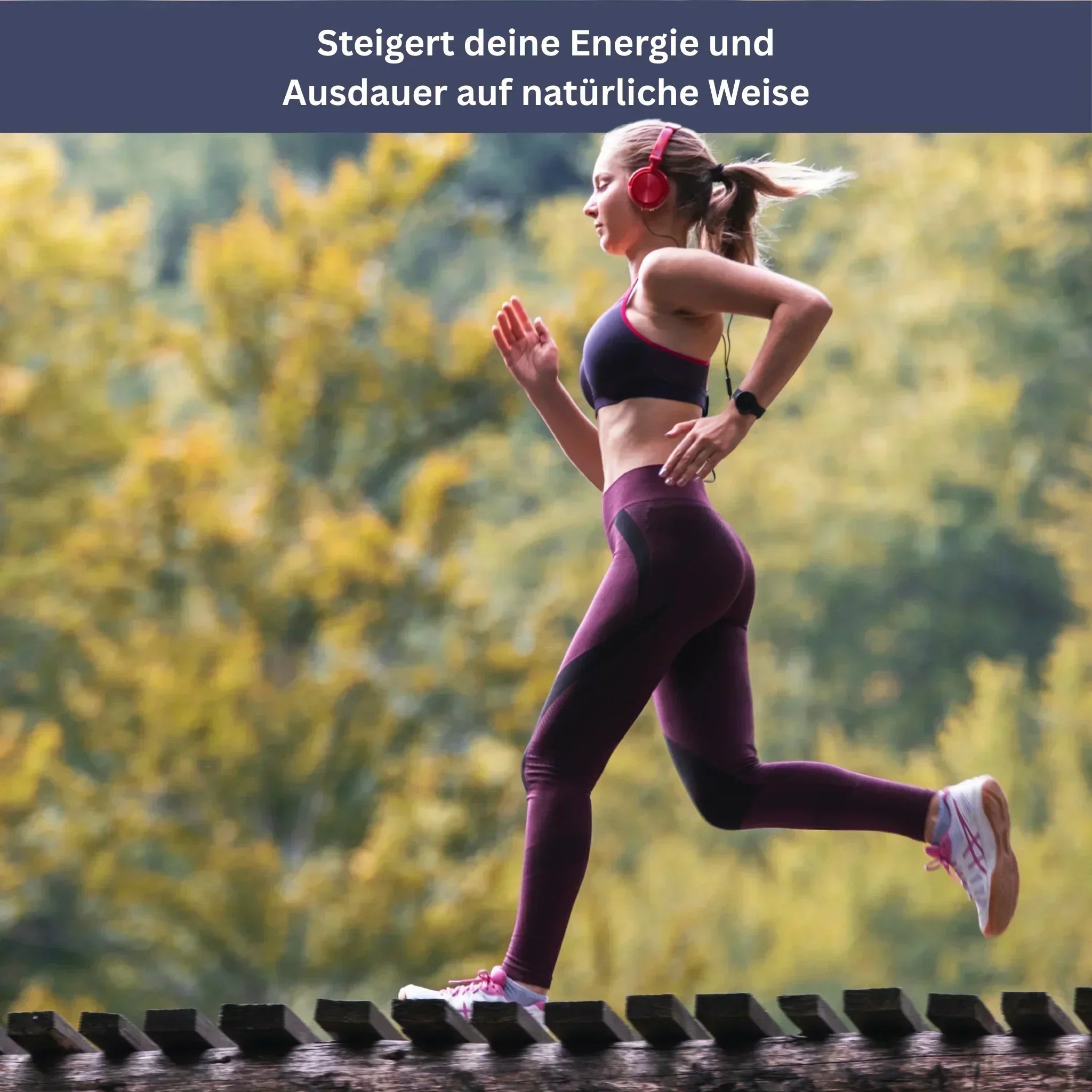 "Goldene Shilajit-Paste in Glasgefäß, natürlicher Energieschub, optimal für Gesundheit und Vitalität, aus Himalaya."