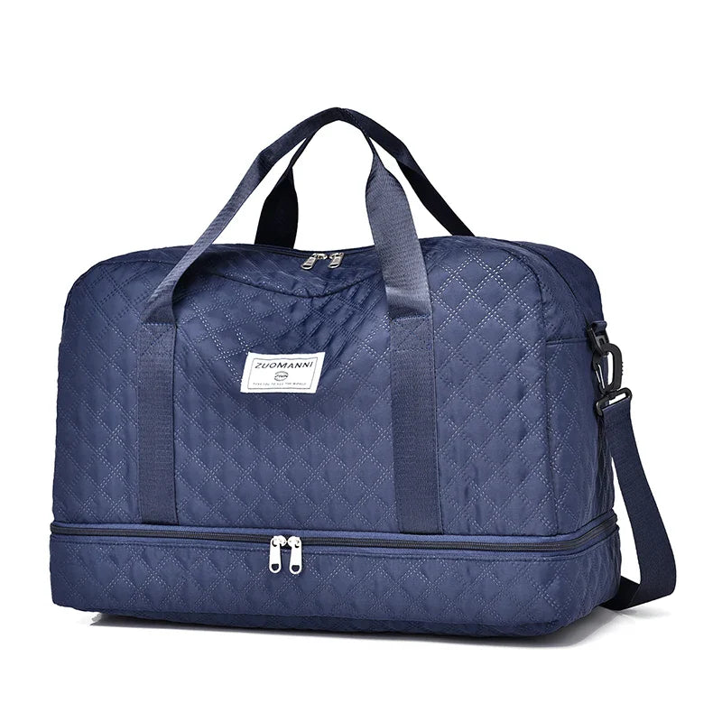Große faltbare Reisetasche mit Rautenmuster aus wasserabweisendem Nylon, ideal für Kurztrips und geordnetes Packen.