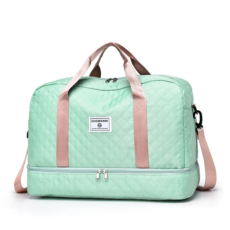 Große faltbare Reisetasche mit Rautenmuster aus wasserabweisendem Nylon, ideal für Kurztrips und geordnetes Packen.