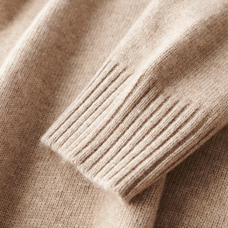 Herrenpullover mit halbem Reißverschluss, warme Passform, moderner Look, ideal für Freizeit und Anlässe, stilvoll und bequem.