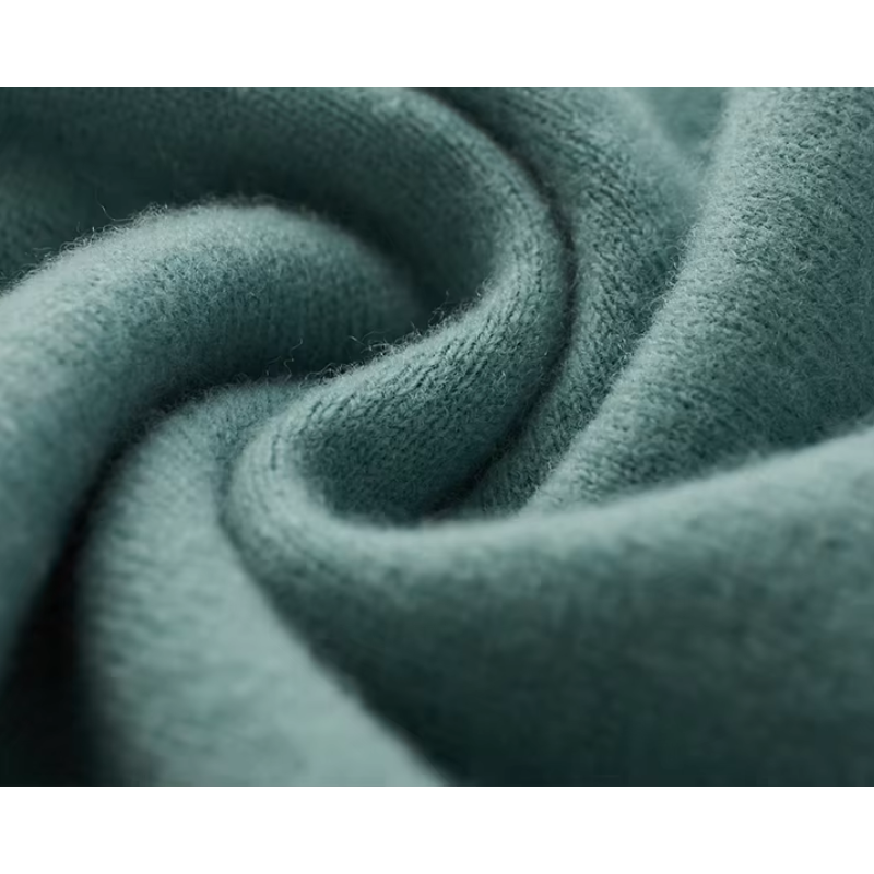 "Kaschmir Pullover Herren V-Ausschnitt, weiches Strickmaterial, grau, elegante Mode, perfekt für Büro und Freizeit"