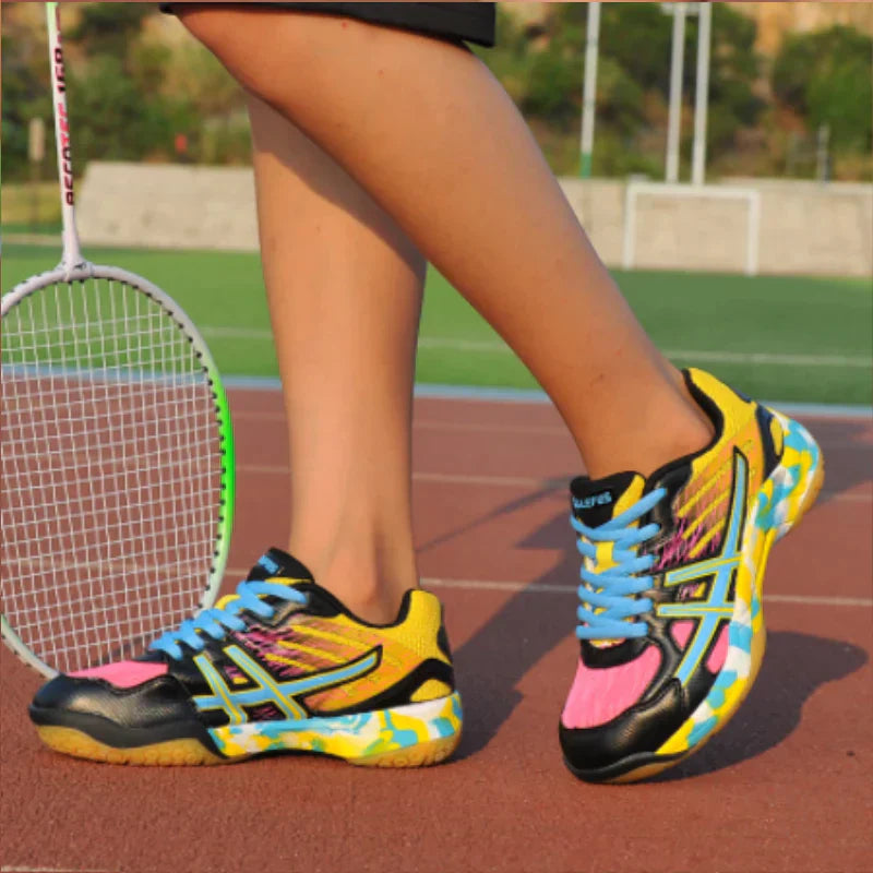 "Lila orthopädische Tennisschuhe für Damen, Stoßdämpfung, atmungsaktiv, maximaler Komfort und Schutz, Tennisleistung."