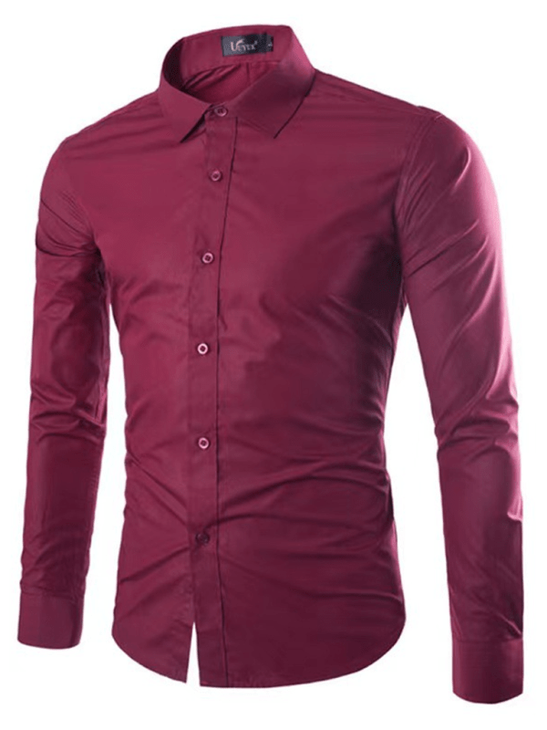 "Lässiges, bügelfreies Slim Fit Herrenhemd aus komfortablem Material, ideal für elegantes und vielseitiges Styling."