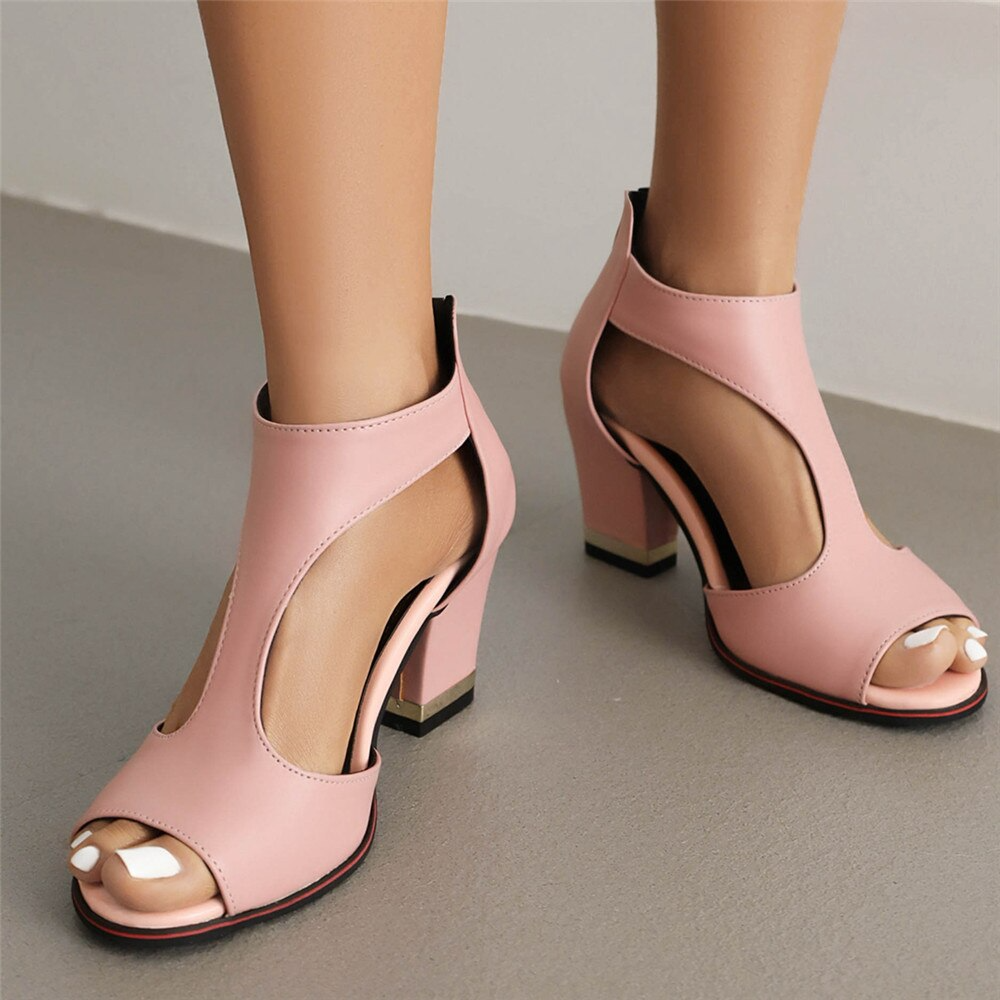 "Offene Damen Sandalen in Beige - Seitenansicht, sommerliches Design für Komfort und Stil, perfekt für warme Tage"