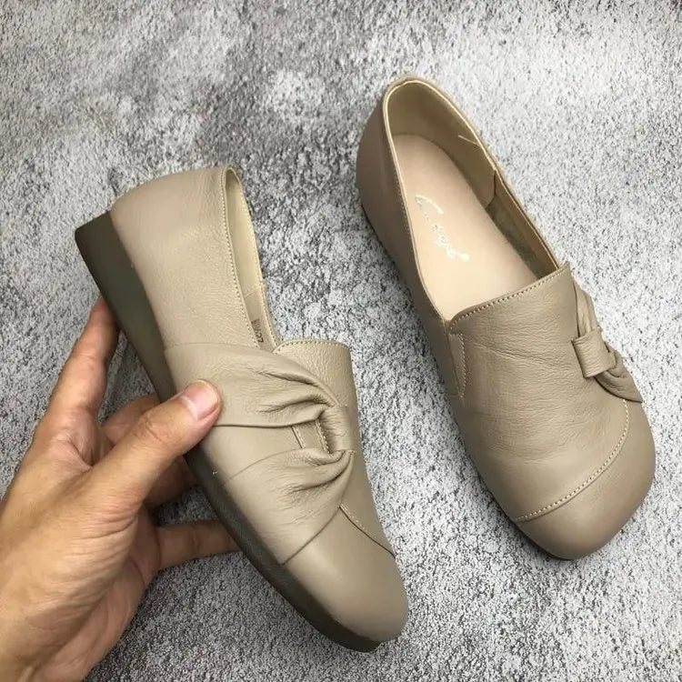 Orthopädische Damen-Schuhe in Braun; ergonomisch, weich, rutschfest, ideal für Alltag und Büro; elegantes Design.