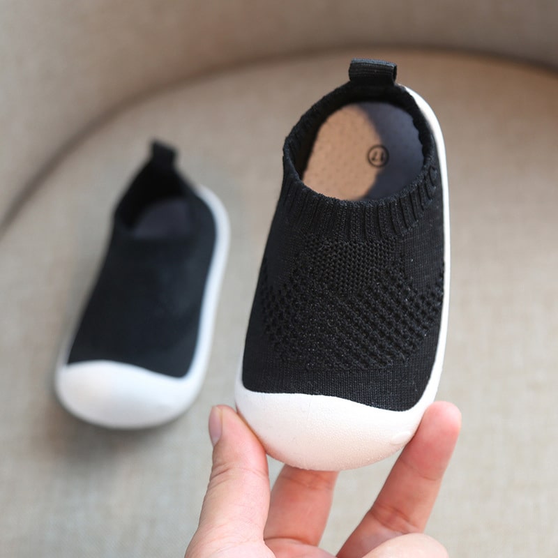 "Rutschfeste Babyschuhe für sichere Schritte, atmungsaktives Design, ergonomisch für natürliche Fußentwicklung"