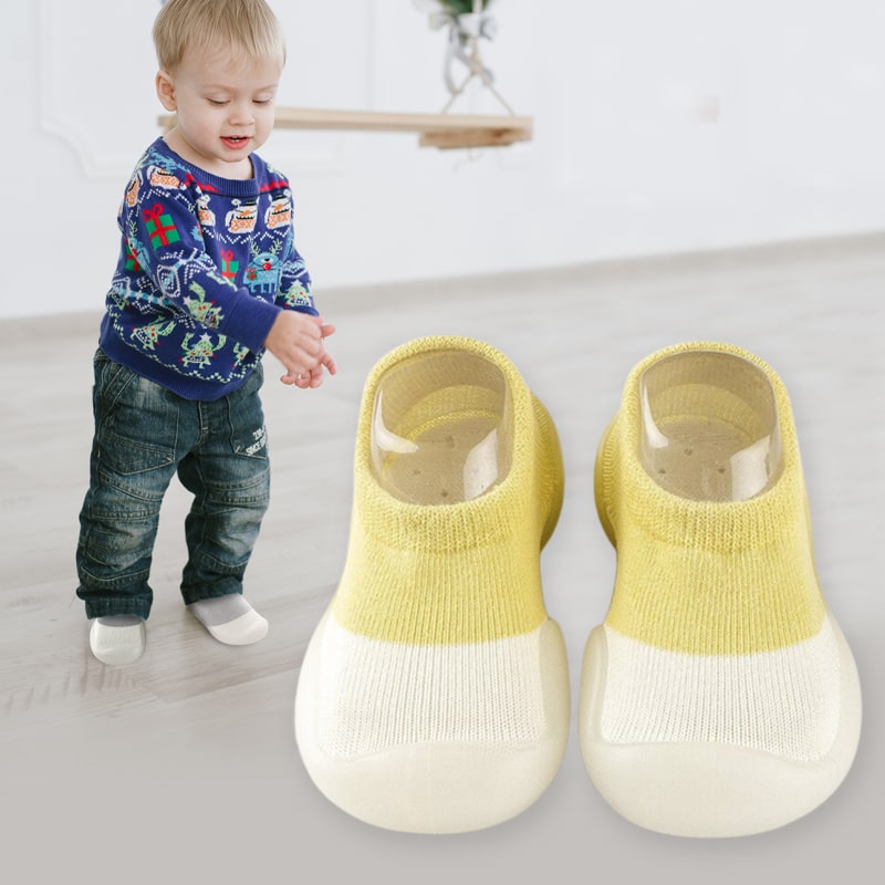 Rutschfeste, atmungsaktive Babyschuhe aus flexiblem, leichtem Material für natürliche Fußentwicklung und sicheren Halt.