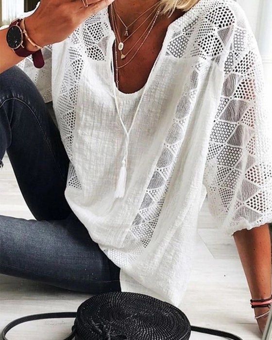 "Sommerbluse für Damen mit Schlitzkragen, atmungsaktiv, moderne Passform, ideal für stilvolle Sommeroutfits."