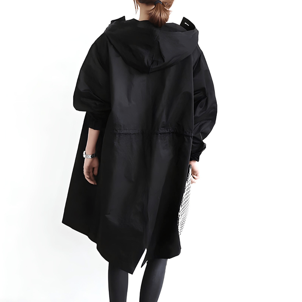 "Wasserabweisende leichte Windbreaker Jacke mit Kapuze, ideal für variable Wetterbedingungen, stilvoll und praktisch."