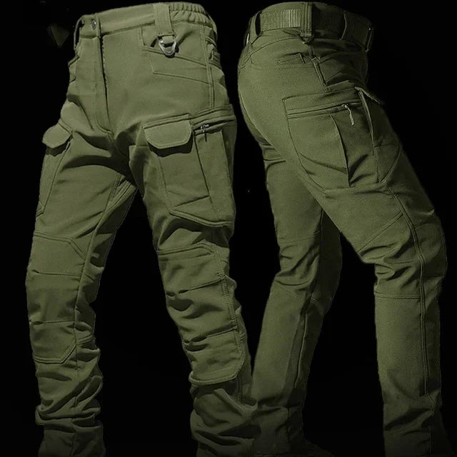 "Wasserdichter Thermoanzug für Outdoor, Kälteschutz, funktionale Taschen, ergonomisches Design in Dunkelblau"