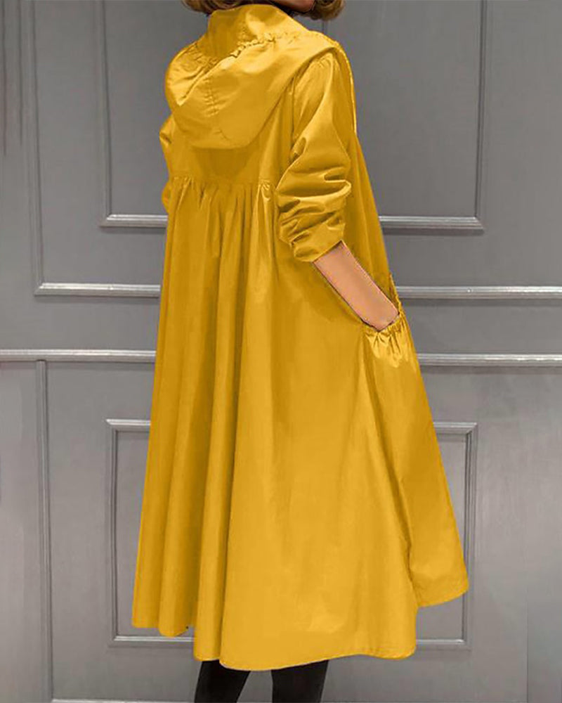 "Wasserdichter langer Damen-Trenchcoat mit Kapuze, klassisches Design, ideal für Regenwetter, verfügbar in mehreren Farben."