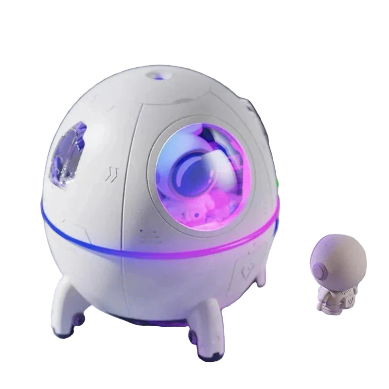 Astronaut luftfukter med nattlampe og aroma diffuser, perfekt for barnerom. Moderne og kompakt design.