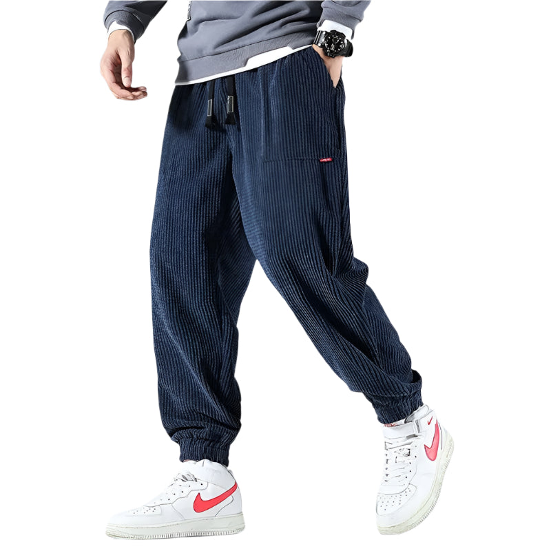 Avslappede herre sweatpants i myk bomullsblanding for maksimal komfort. Perfekt for fritid og hverdag.