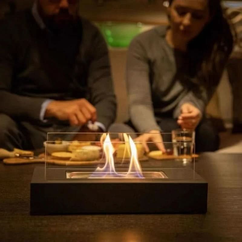 Allsidig bioetanol peis, både som innendørs og utendørs dekorasjon. Elegant flamme.