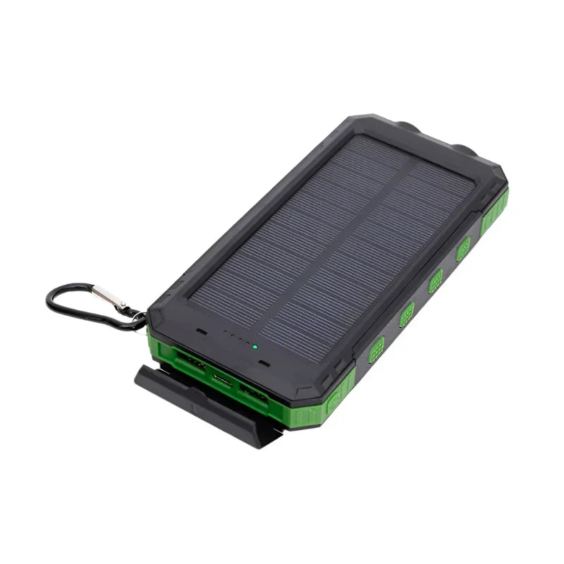 Bærbar kraftbank med solcellepanel og innebygd lommelykt. Perfekt for lading av mobil og nettbrett.
