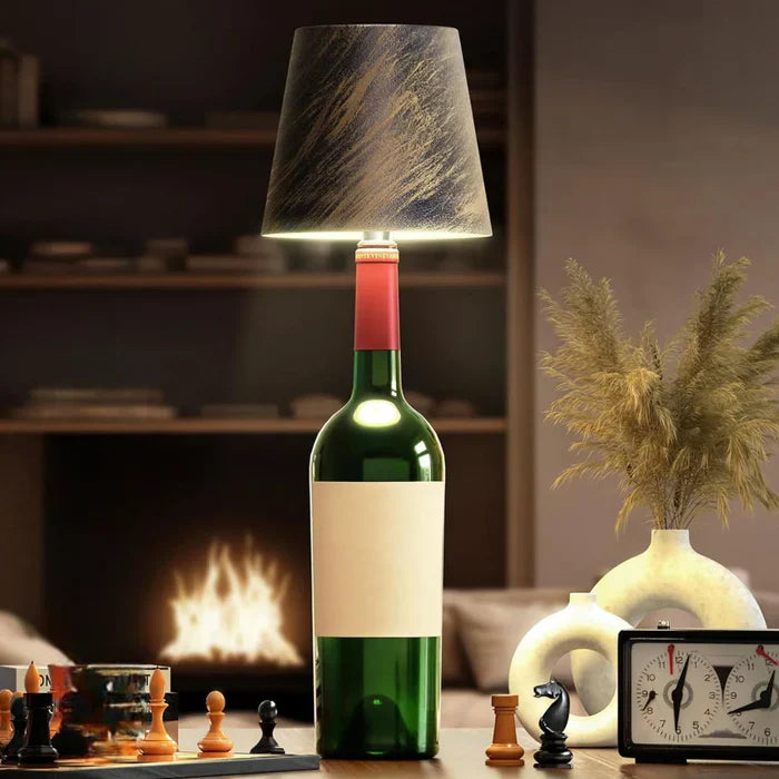 LED-lampe med moderne design, touch-kontroll og lang batteritid, perfekt som gave.