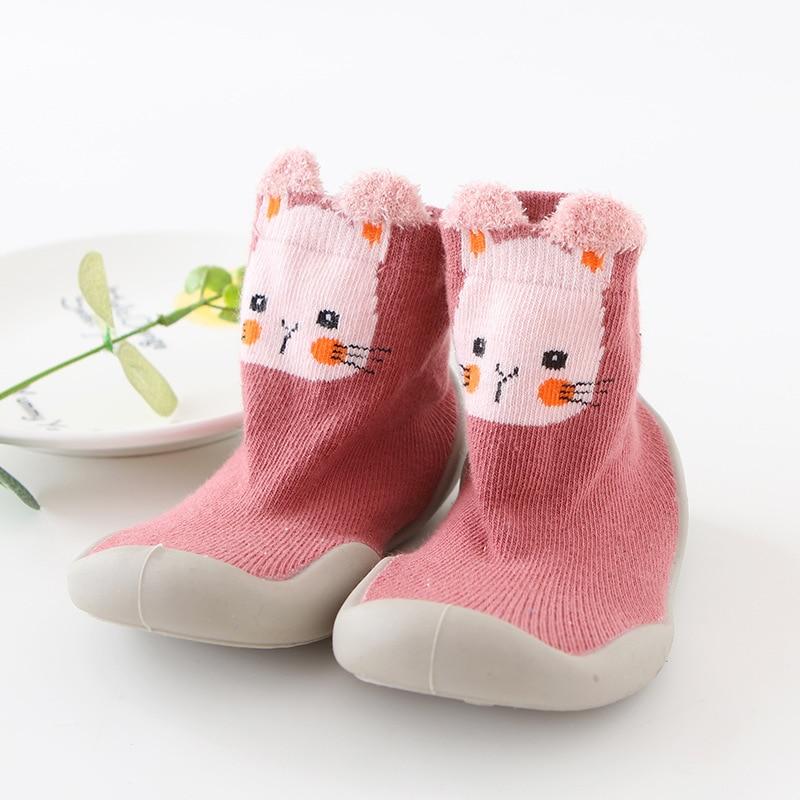 Barnevennlige babysko med dyremotiver, sklisikker såle, for babyjenter og -gutter i grått.