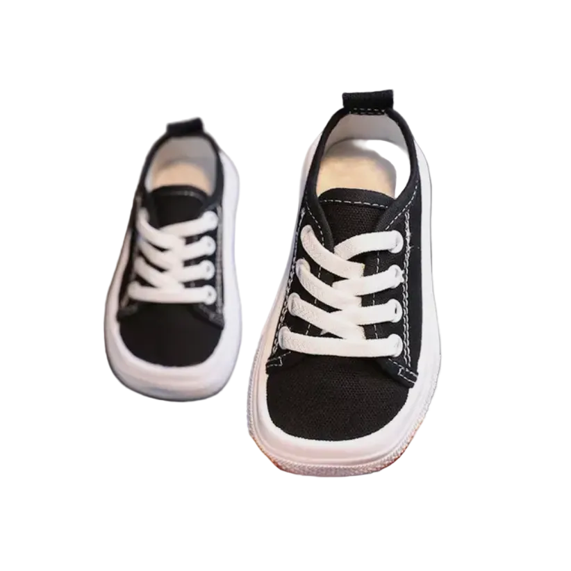 Barfotsneakers for barn, designet for naturlig gang og sunn fotutvikling. Komfortable barnesko for lek.