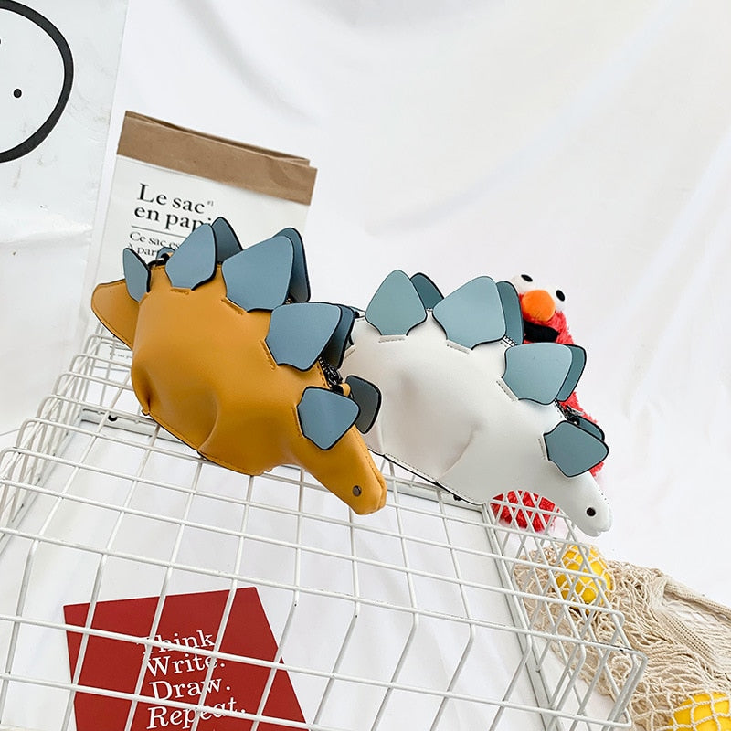 Grønn 3D dinosaur crossbody-veske i PU-lær til barn. Ideell for småting, mote og lek.