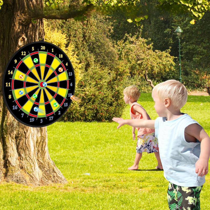Sikker barnedartskive med borrelåsballer. Dobbeltsidig design for timer med gøy og motorikk-trening.