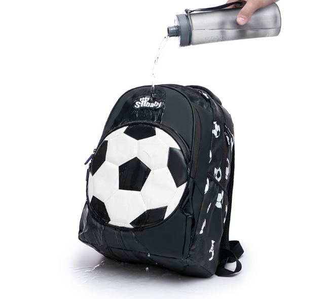Fotballtema skolesekk for barn, designet for unge idrettsutøvere og skolebruk. En kul barnesekk.