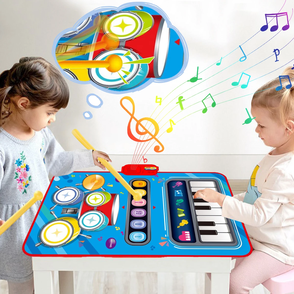Utviklende lekematte med musikk for barn; inkluderer piano og trommer som fremmer rytme og kreativ musikkutforskning.