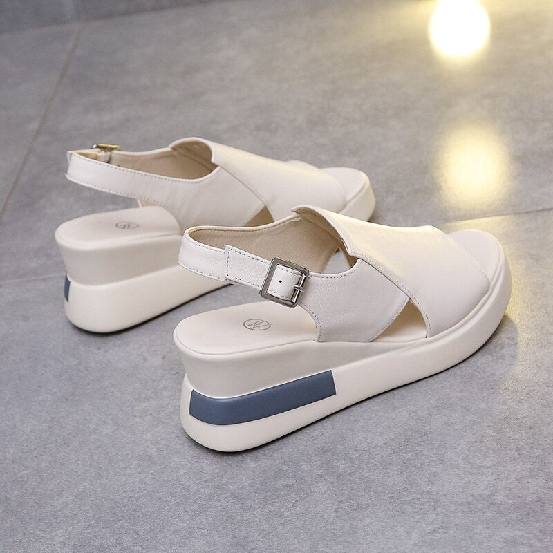 Komfortable sommerkiler for kvinner, beige, med optimal støtte og eleganse.