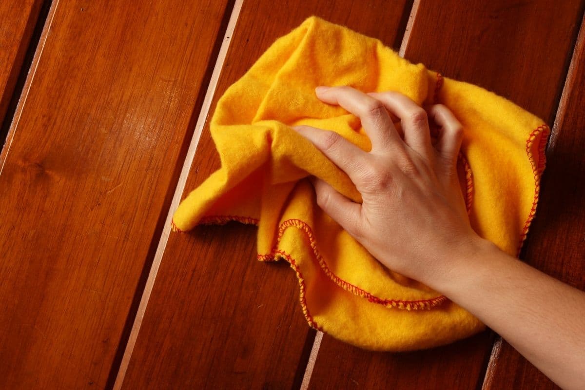 Naturlig bivoks trepolish for antikke møbler og overflater